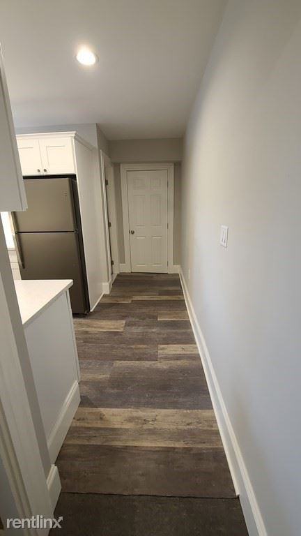 1058 Beacon St - Photo 2 of 5