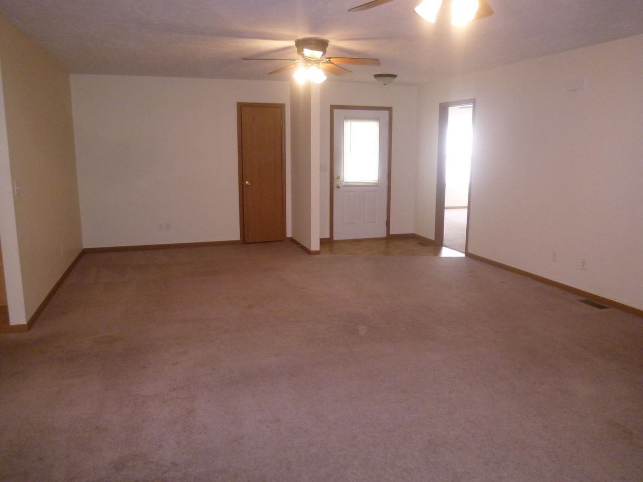 3127 N 12th St - Photo 3 of 13