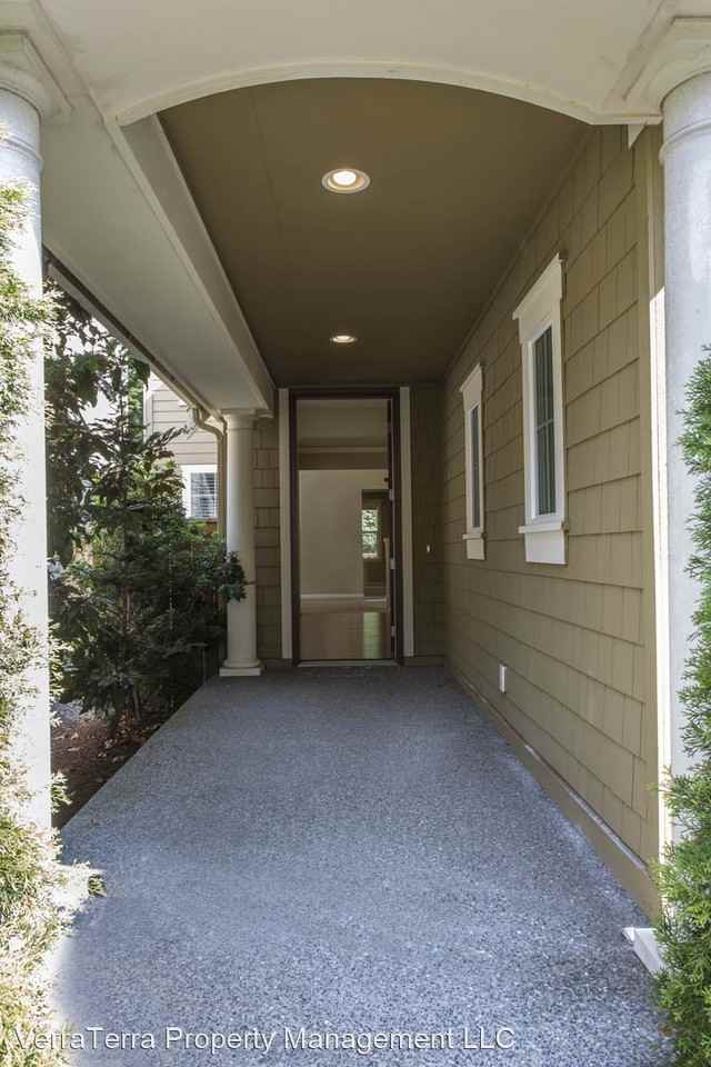 17020 Ne 118th Way - Photo 3 of 38