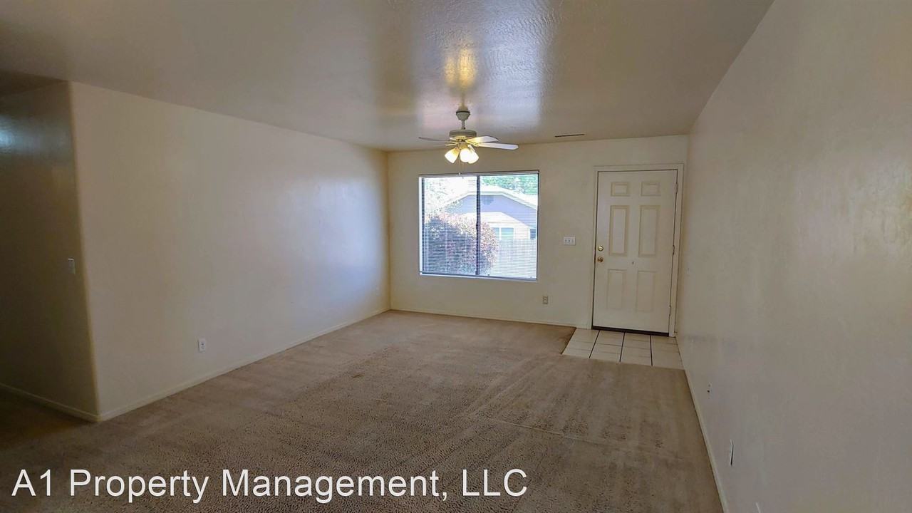 8384 Lakeshore - Photo 3 of 20