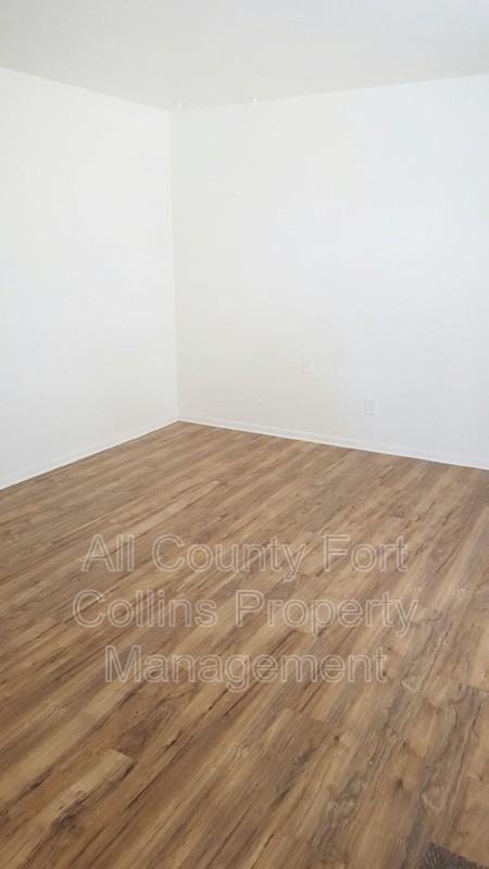 1108 Baker St #C - Photo 4 of 14