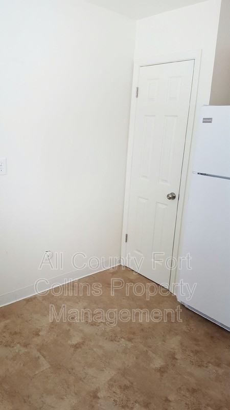 1108 Baker St #C - Photo 5 of 14