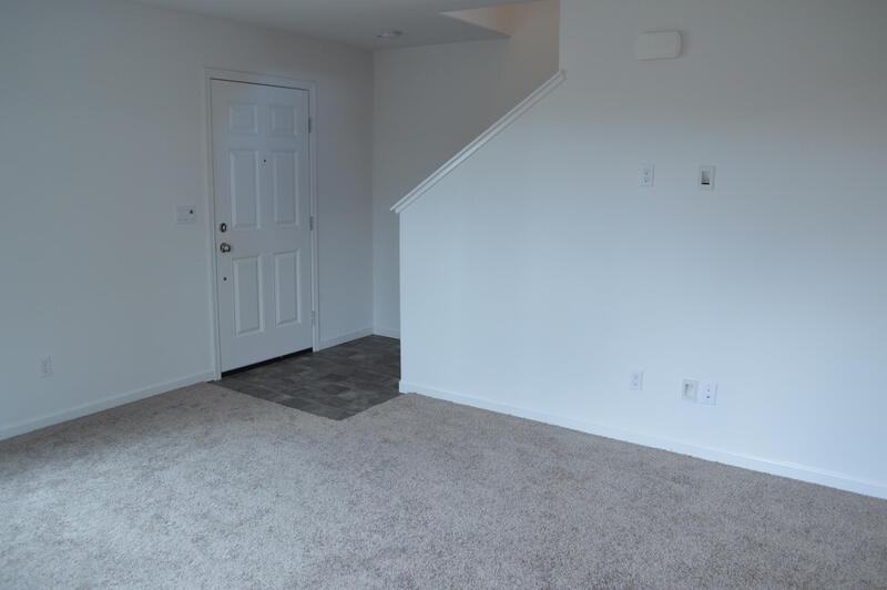 61 Medeival St - Photo 5 of 31