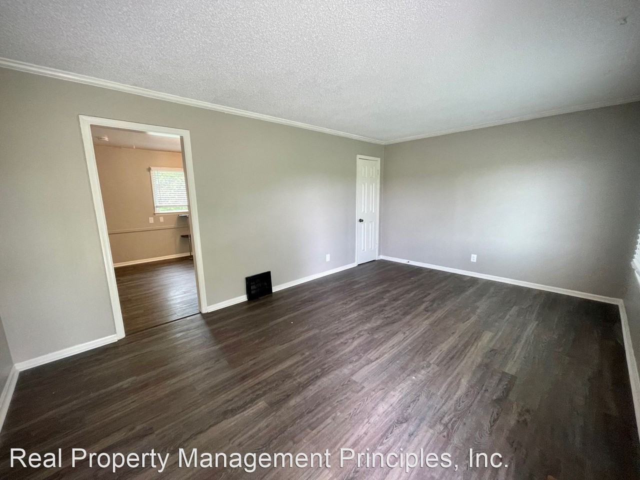 19259 166th St - Photo 2 of 10