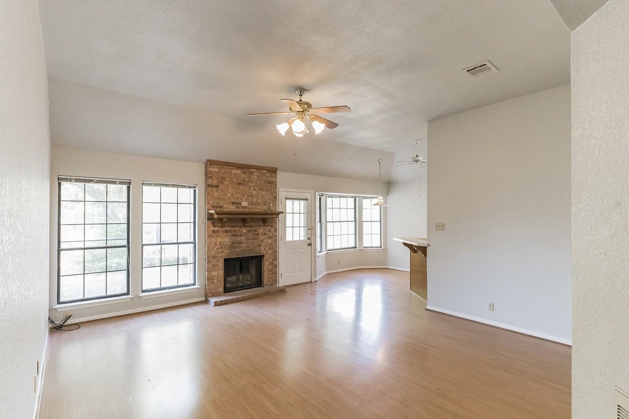 917 Filly Ln - Photo 3 of 25