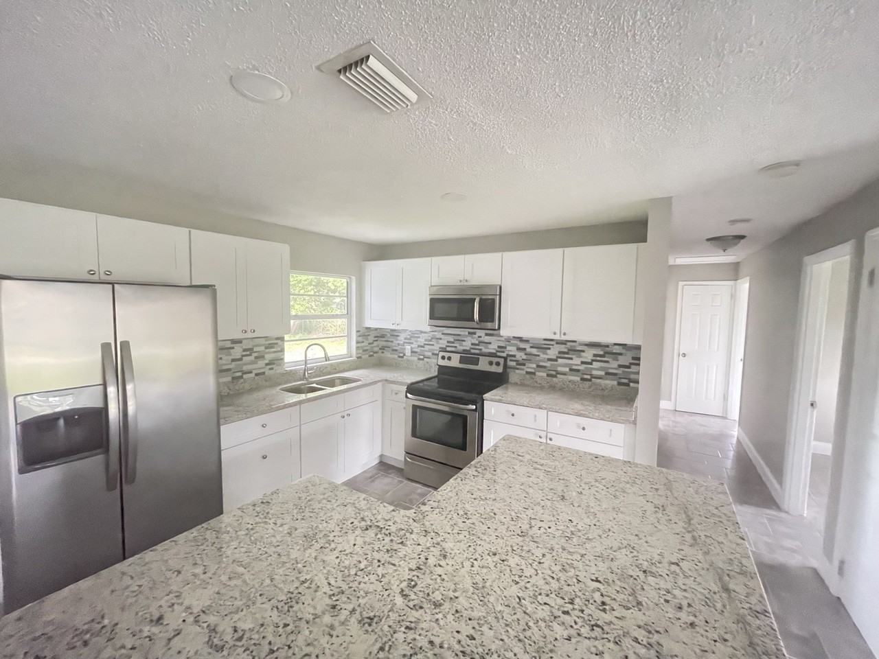 3220 Mahalia Pl - Photo 2 of 10