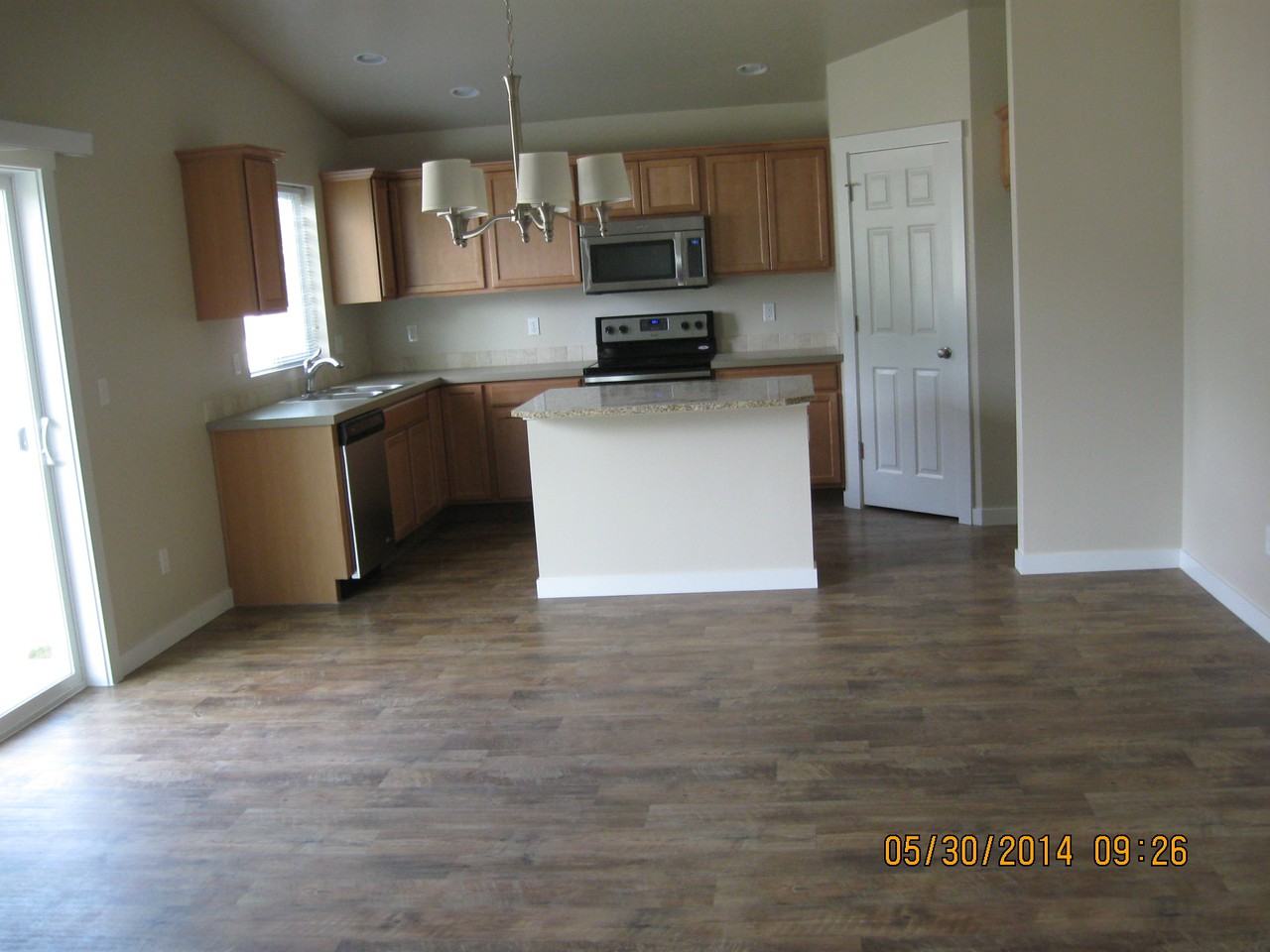 8365 W Snohomish St - Photo 2 of 7