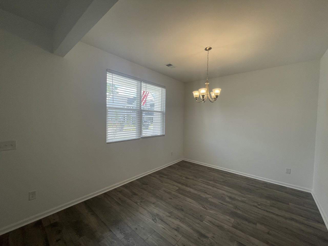 152 Spencer Cir - Photo 4 of 10