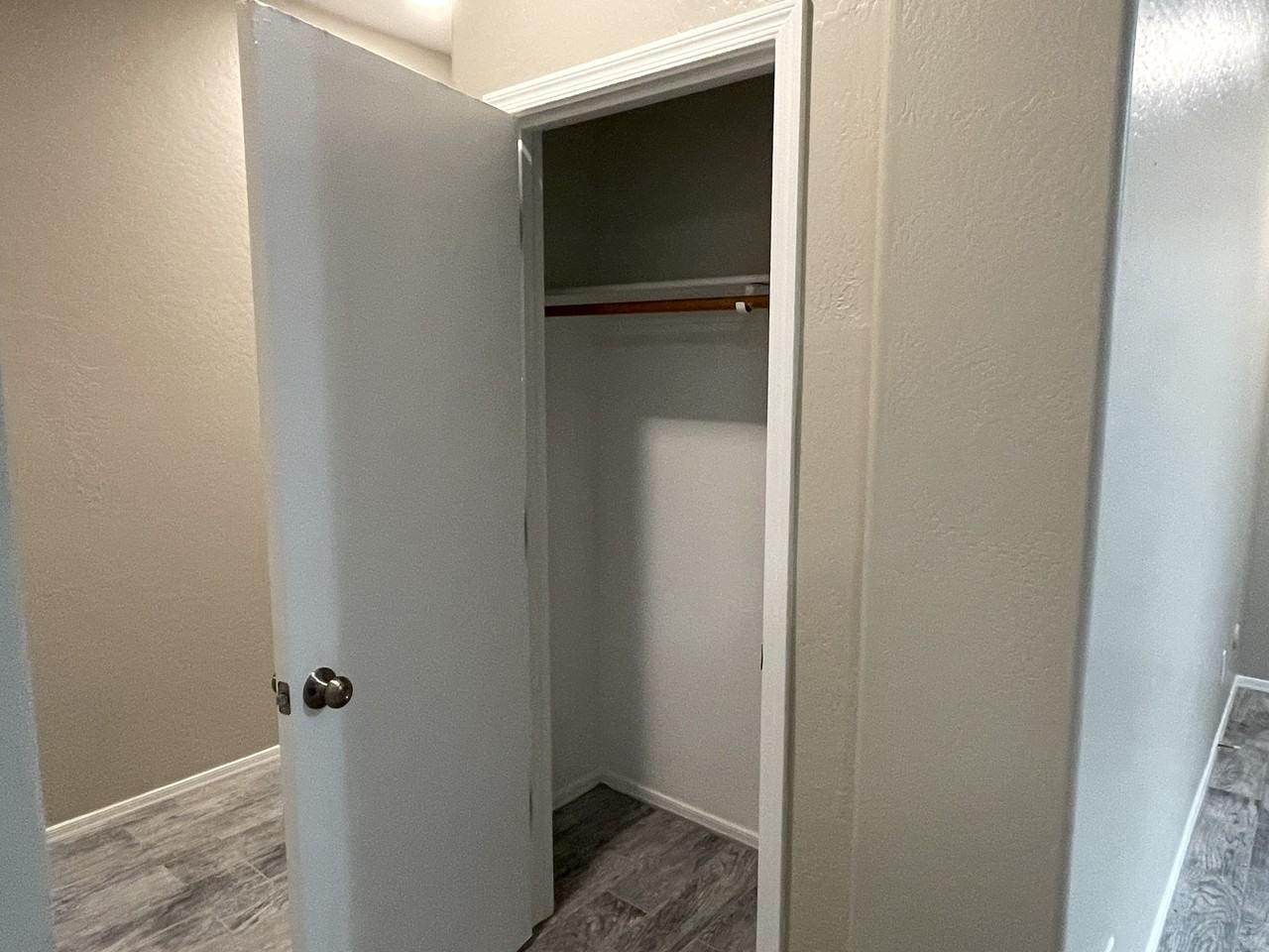 1999 S Swan Dr - Photo 5 of 21