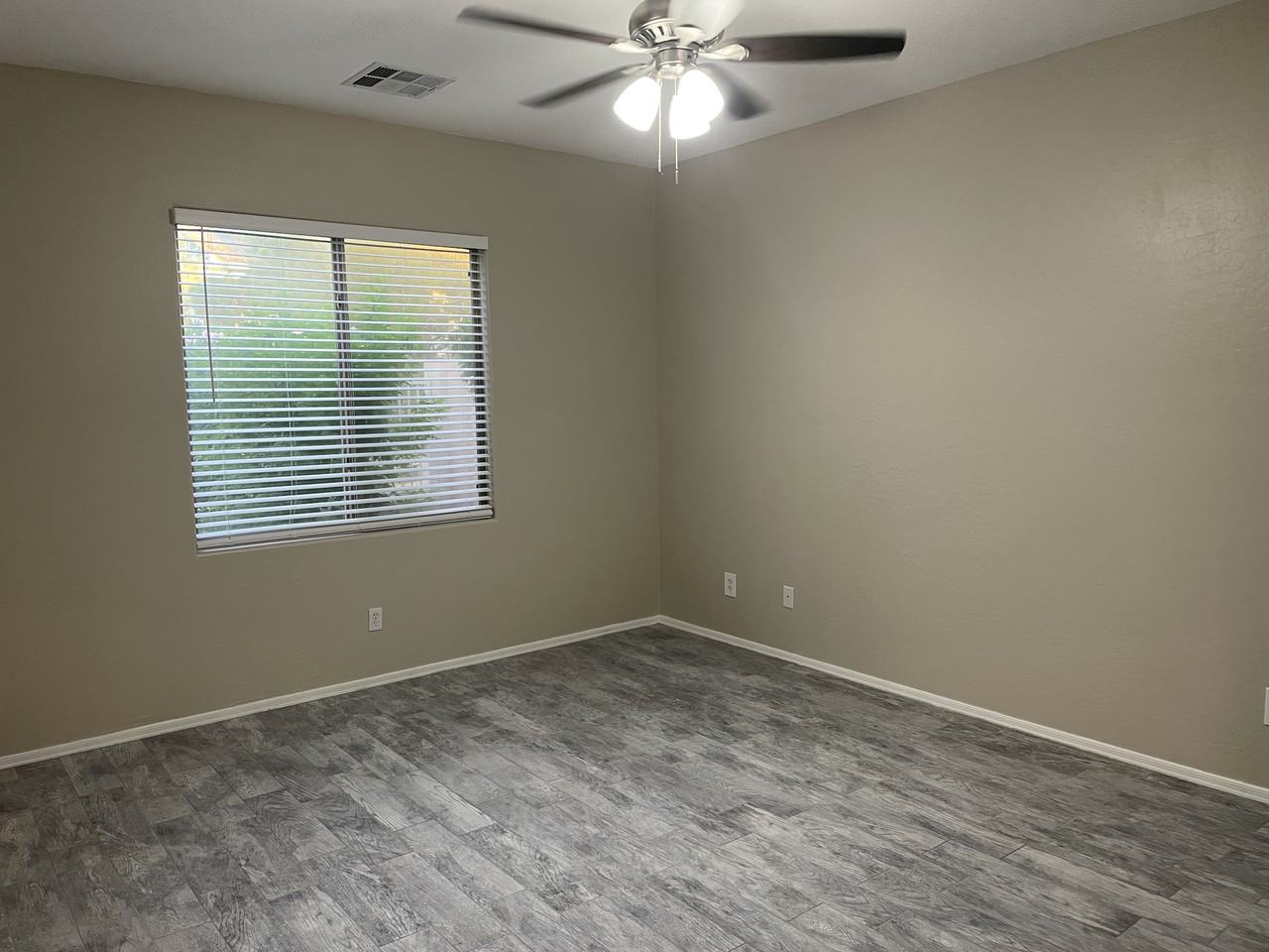 1999 S Swan Dr - Photo 6 of 21