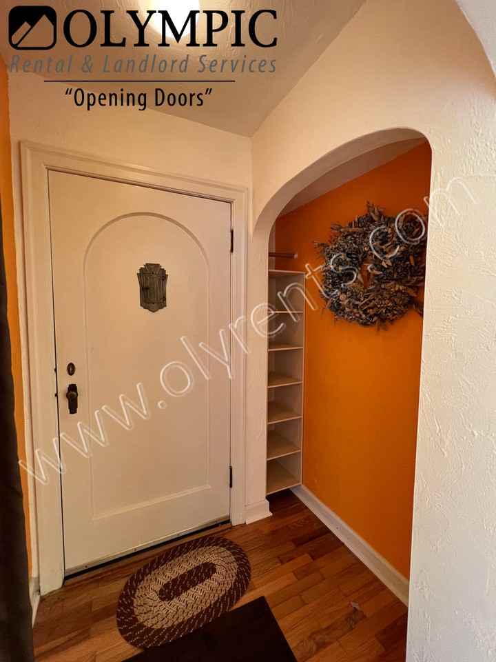 1910 Conger Ave Nw - Photo 3 of 22