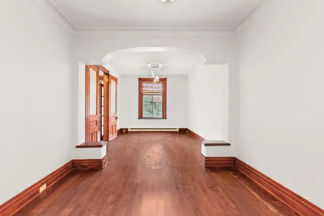 5252G Rue Fabre - Photo 2 of 10