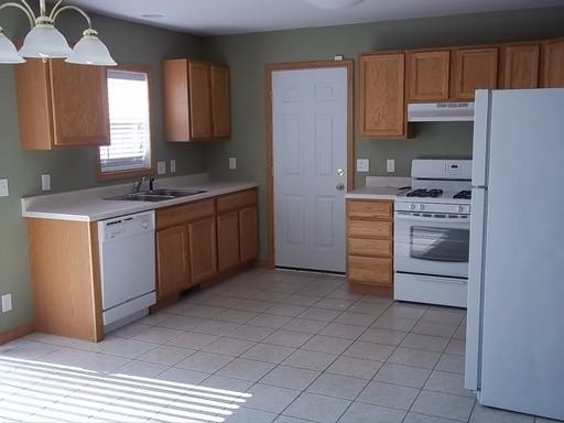 947 Oakland Estates Dr - Photo 2 of 16