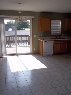 947 Oakland Estates Dr - Photo 3 of 16