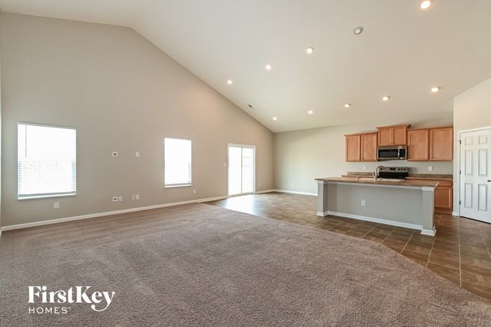 2270 Jaybird Dr - Photo 2 of 15