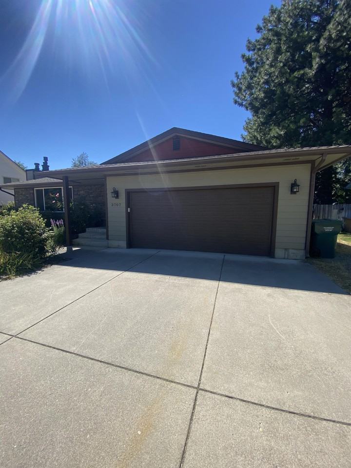 3707 N 22nd St #1 - Photo 2 of 31