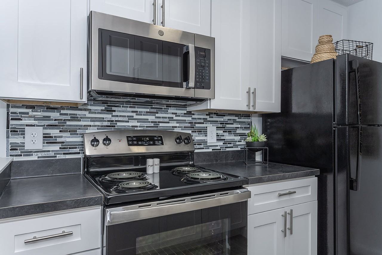 Galbraith Pointe Apartments and Townhomes - Photo 2 of 55