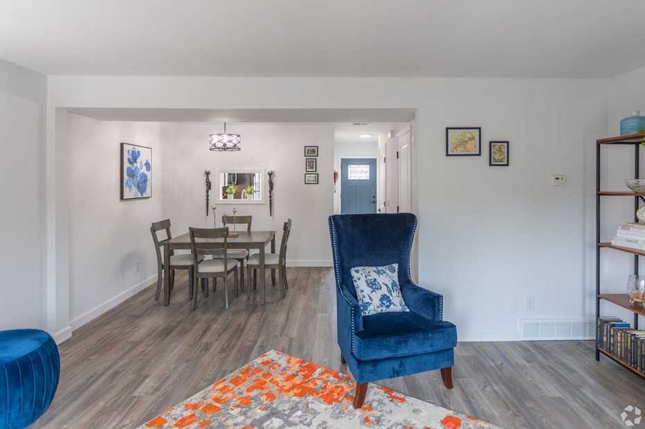 Galbraith Pointe Apartments and Townhomes - Photo 6 of 55