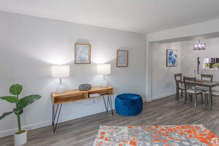 Galbraith Pointe Apartments and Townhomes - Photo 7 of 55