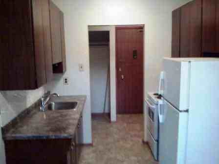 300 Hawthorne - Photo 2 of 3