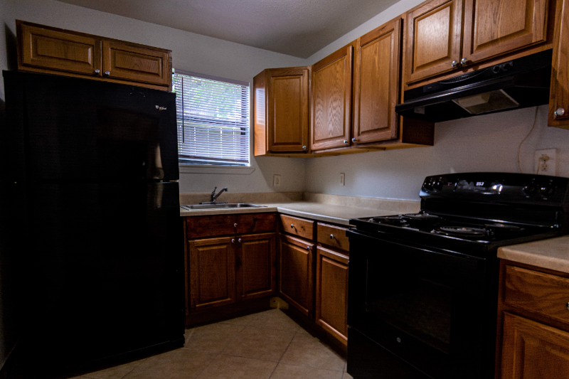 811A Barrymore Blvd - Photo 3 of 8