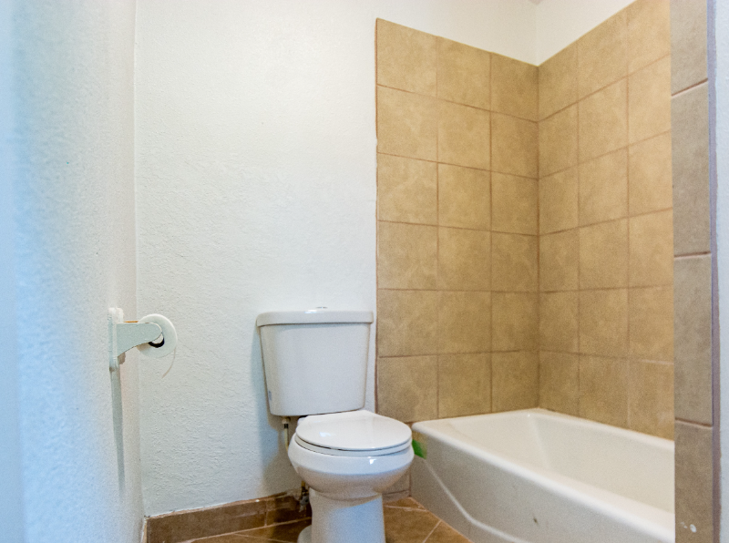 811A Barrymore Blvd - Photo 6 of 8