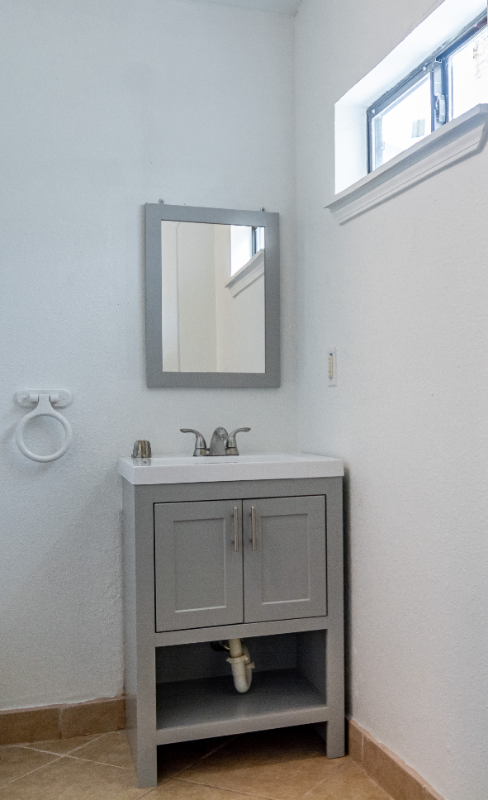 811A Barrymore Blvd - Photo 7 of 8