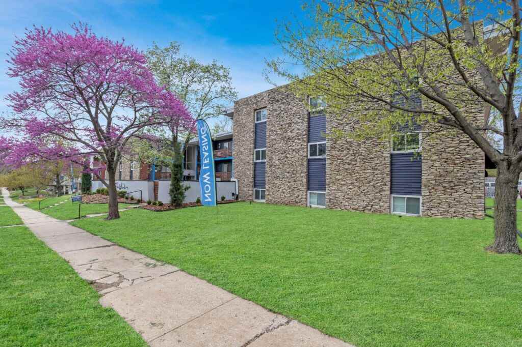 3700 Warwick Blvd - Photo 3 of 11