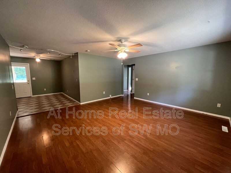 3132 W Brower St - Photo 2 of 13