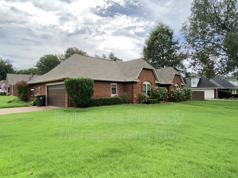 3840 Charbon Ln - Photo 3 of 46