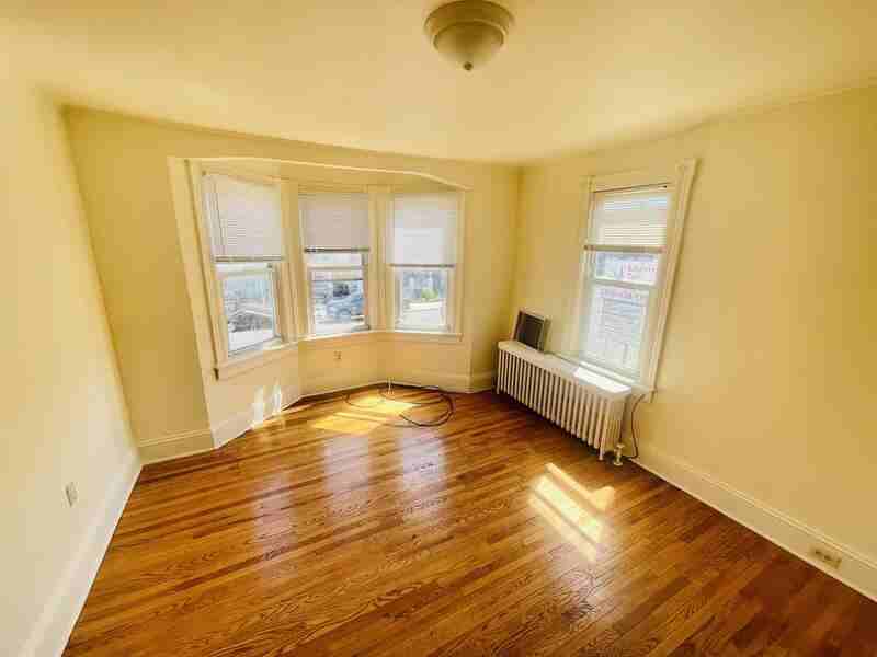 Northampton St #B - Photo 3 of 11