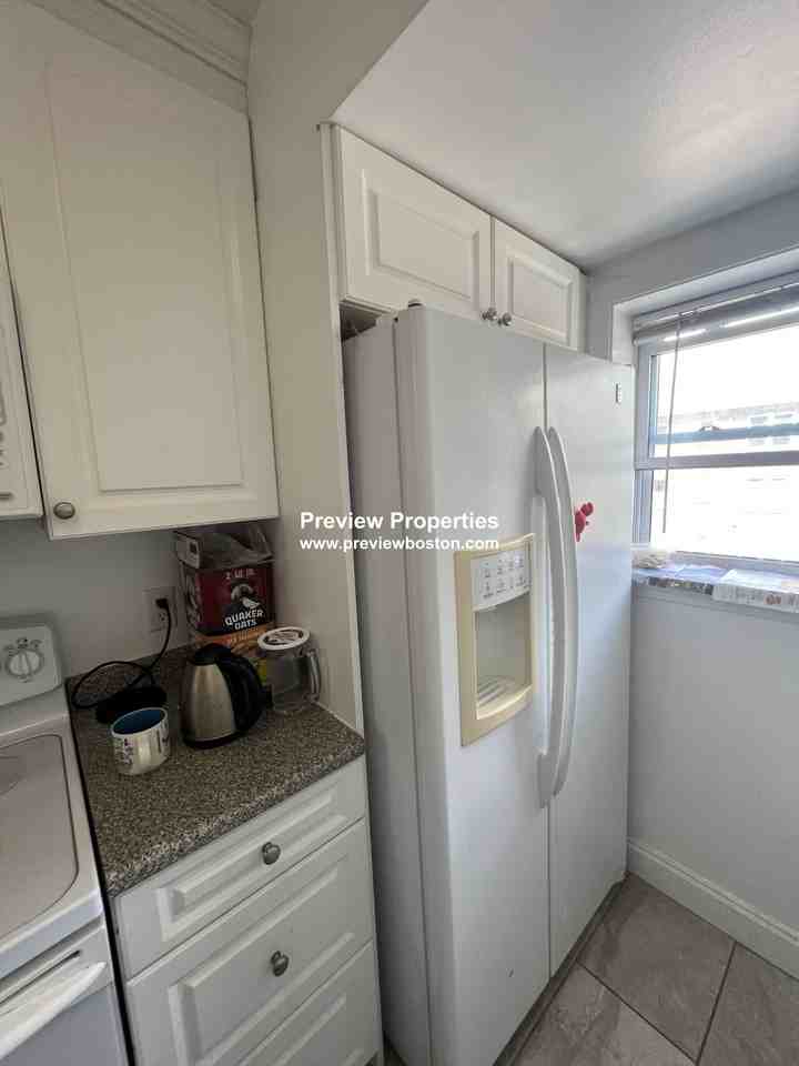 167 Newton St #3 - Photo 6 of 14