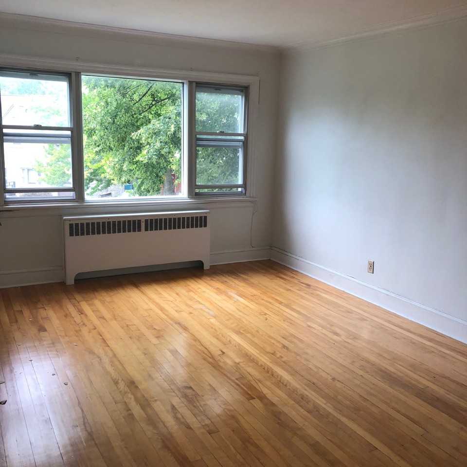 7 Bullock Ave Apartments in Old Ottawa East, Ottawa, ON K1S 1G7 Zumper