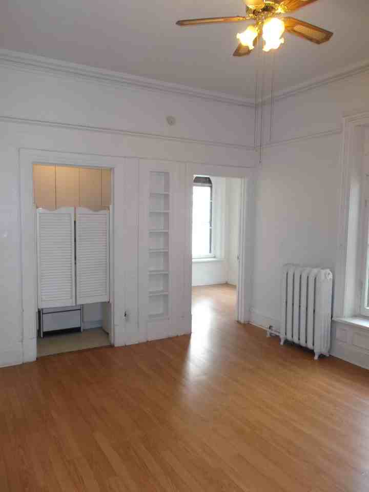 1864 Boul De Maisonneuve O #8