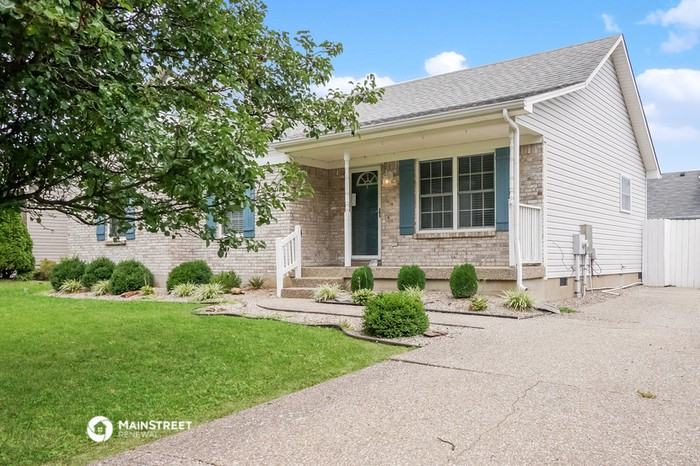 560 Reichmuth Ln - Photo 3 of 16