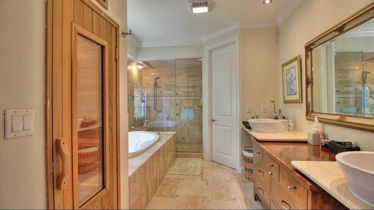 1030 Craig Dr #1 - Photo 3 of 25