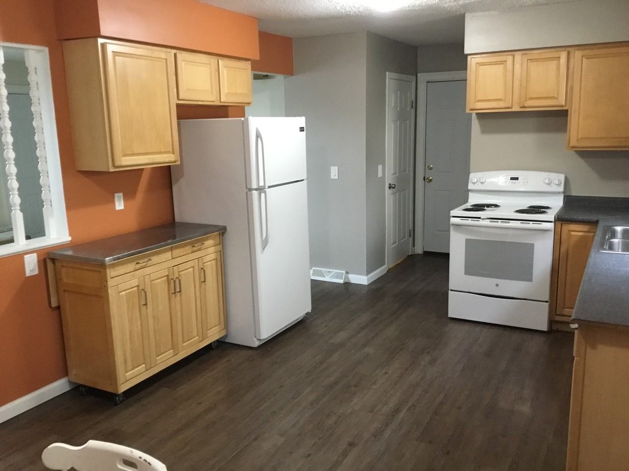 1305 East 36th Street - Photo 5 of 26