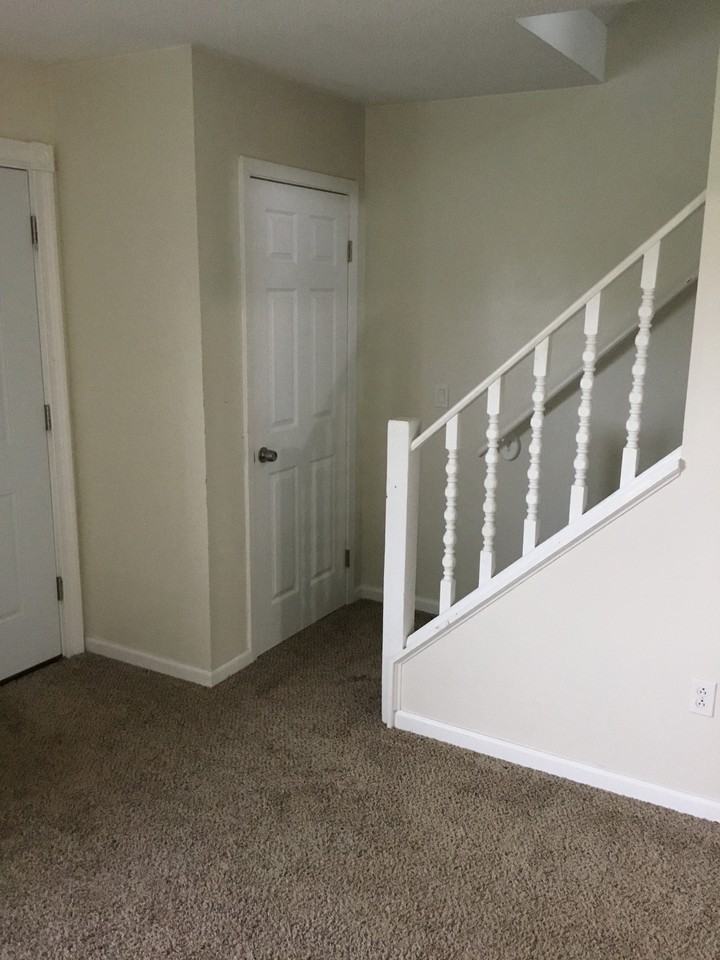 1305 East 36th Street - Photo 7 of 26