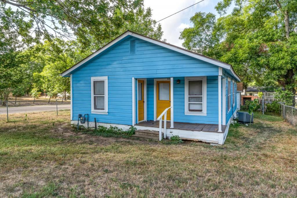 501 N Temple St - Photo 2 of 13