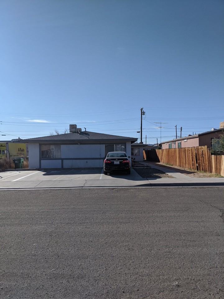 213 Panamint Ave #D - Photo 7 of 10