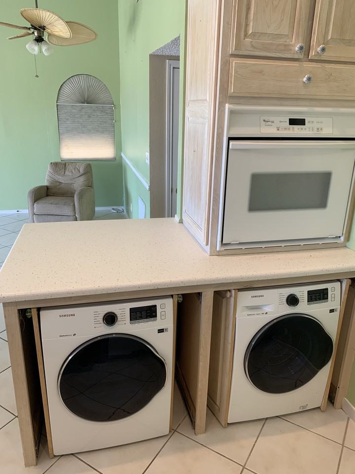 1342 Harbor Island Dr - Photo 2 of 14