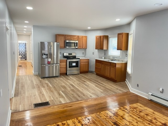 37 Allen St #1 - Photo 3 of 21