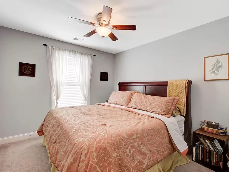 124 Kirkland St - Photo 6 of 15