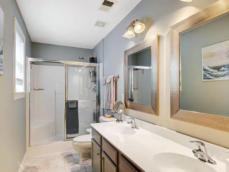 124 Kirkland St - Photo 7 of 15