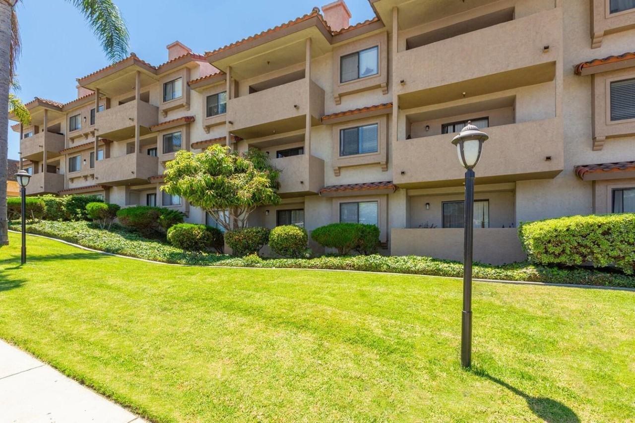 Villa Parq Apartment Homes - Photo 3 of 13