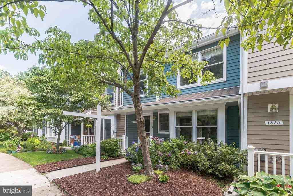 1518 Poplar Grove Dr - Photo 2 of 30