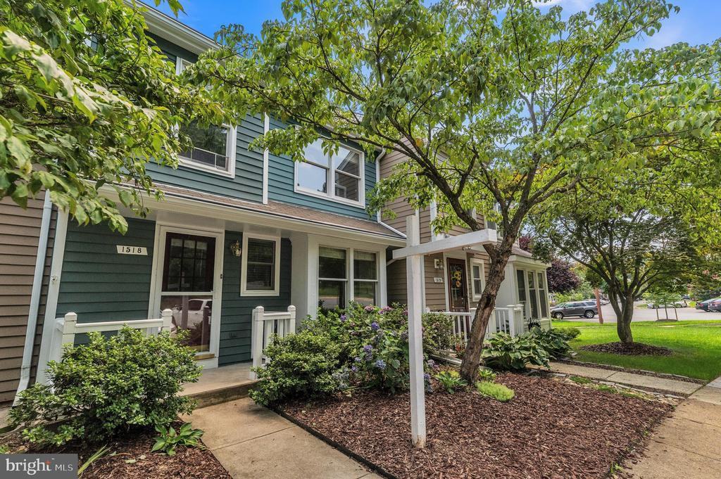 1518 Poplar Grove Dr - Photo 3 of 30