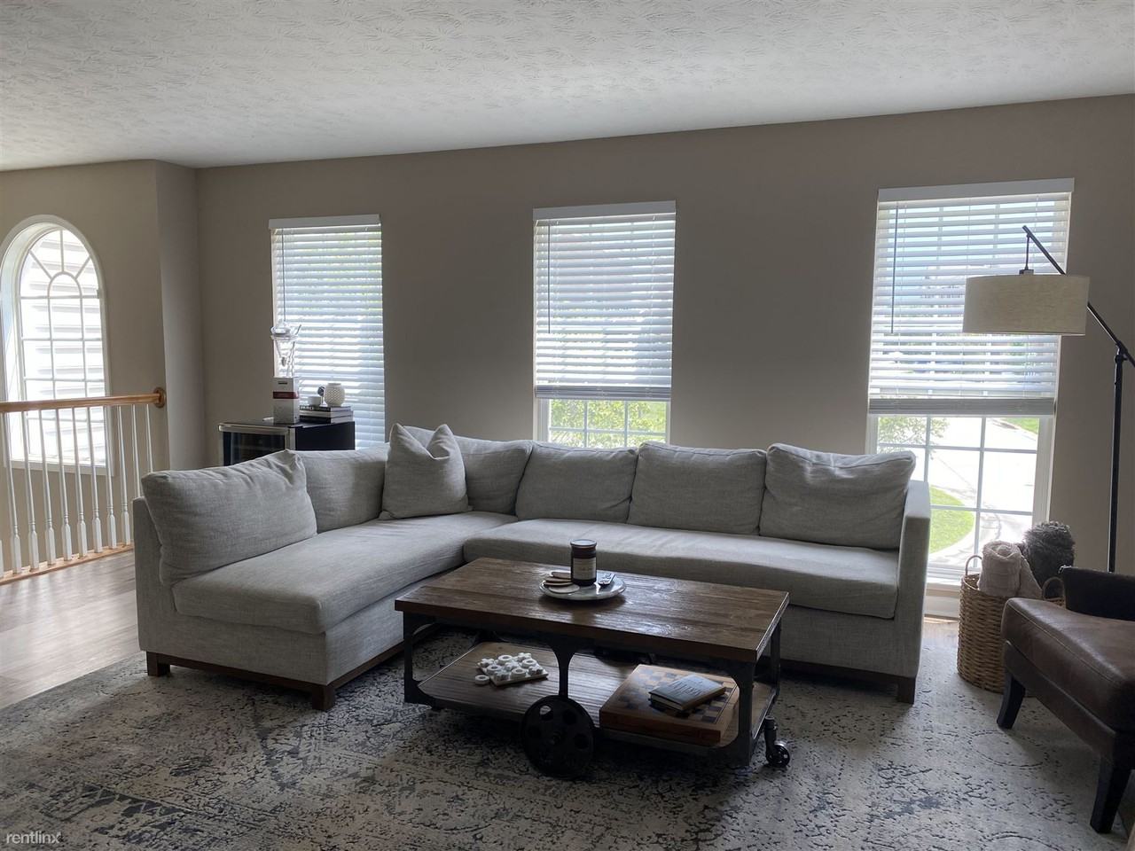 1812 Rosecrans Cir - Photo 2 of 10