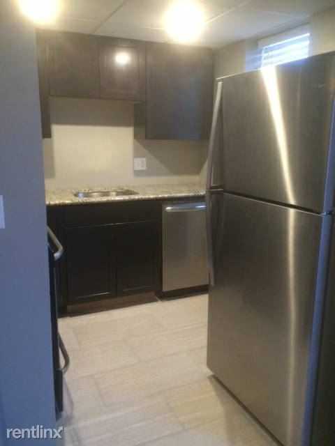 309 N Market St - Photo 3 of 7