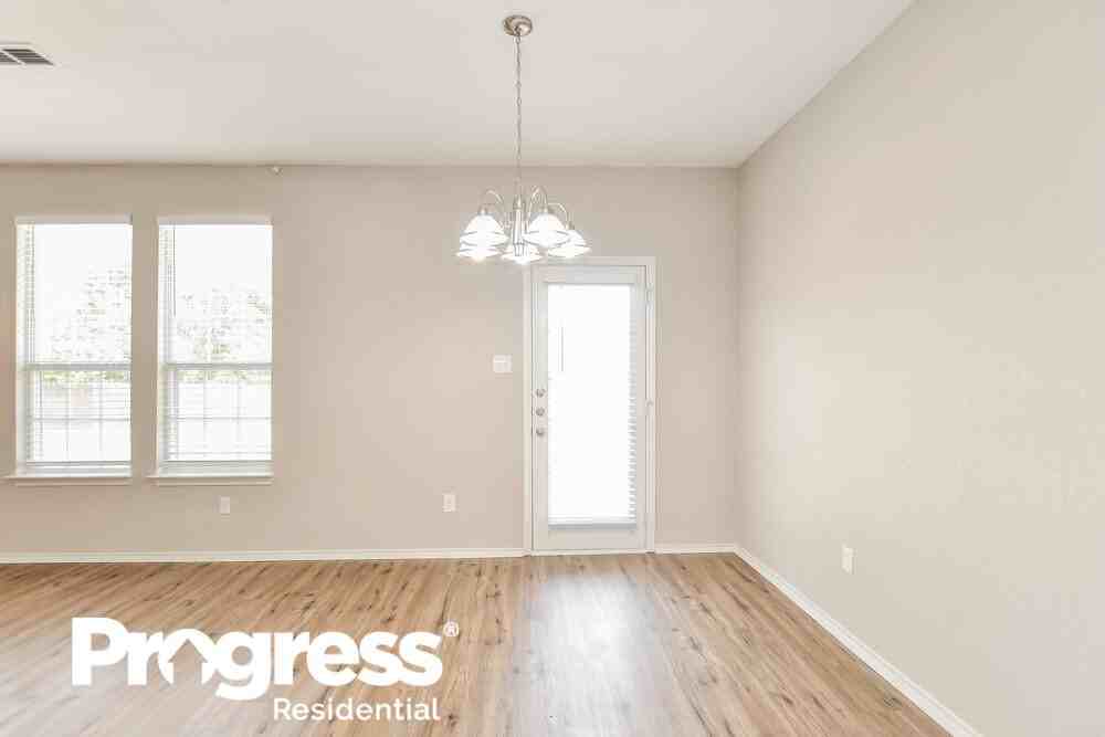 3686 Juniper Hills Dr - Photo 5 of 16